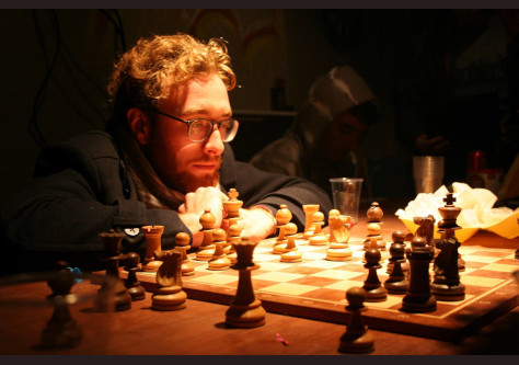 Partie d'échecs au cercle de la Dame Blanche à Villiers-sur-Marne